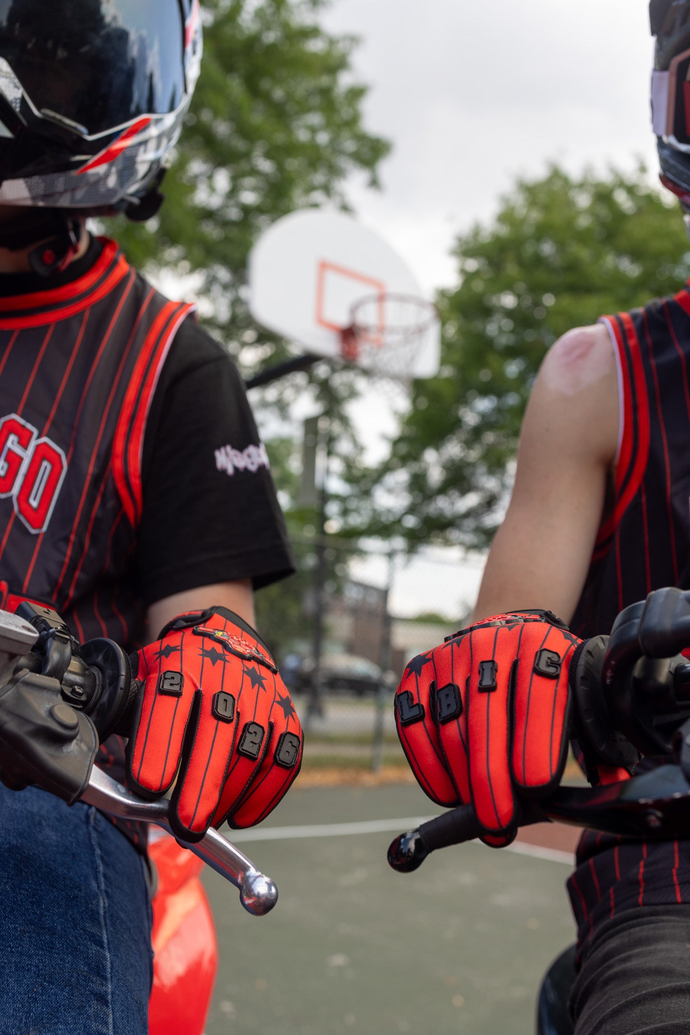LBIC BULLS GLOVES
